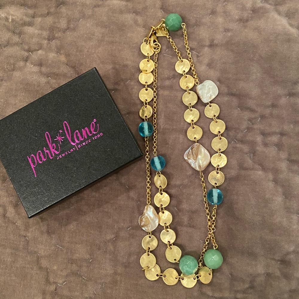 Statement necklace